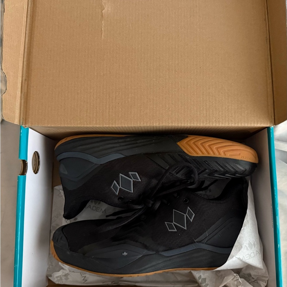 Like New Diadem Pickleball Shoes